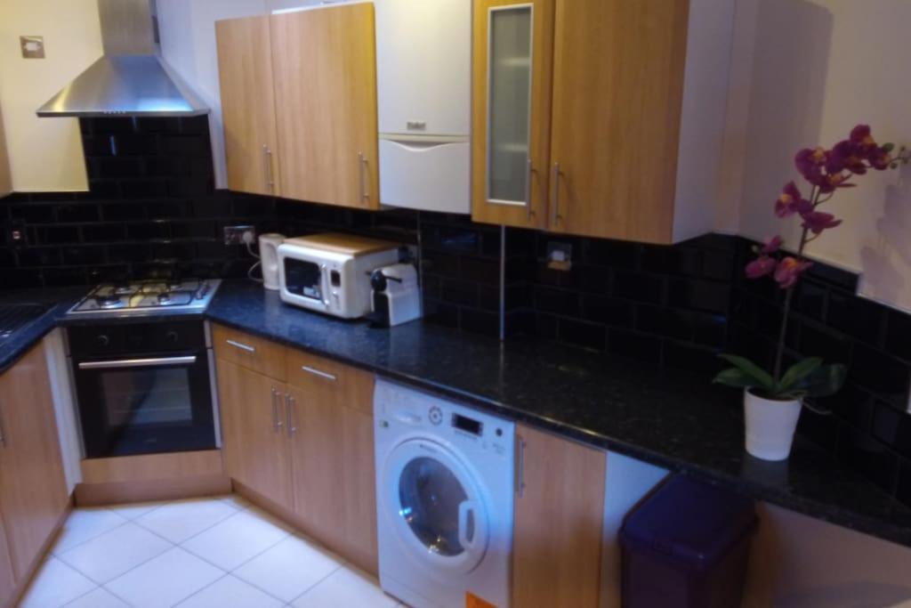 Must See, Quality 1 Bed, Romford, 20 Mins C.London Экстерьер фото