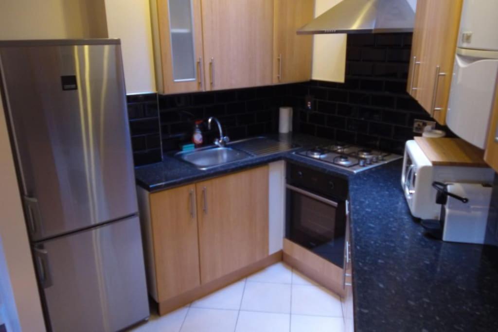 Must See, Quality 1 Bed, Romford, 20 Mins C.London Экстерьер фото